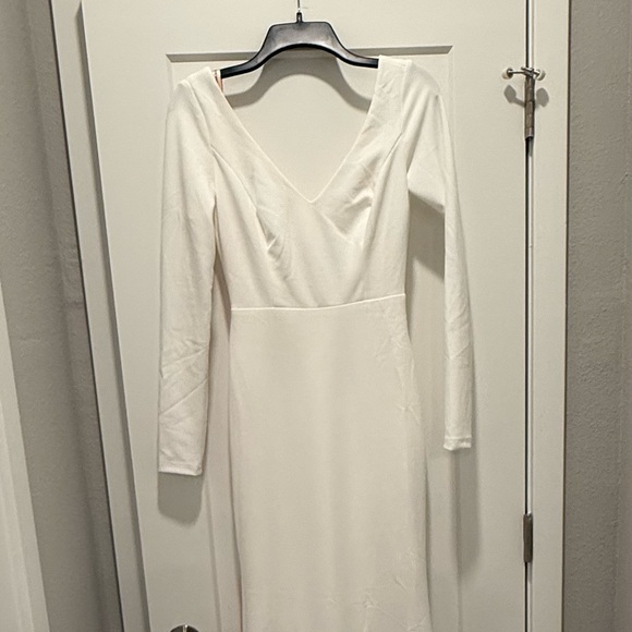NWT Lulus feeling Of Forever White Long Sleeve Mermaid Maxi Dress - Size XS - Picture 6 of 9